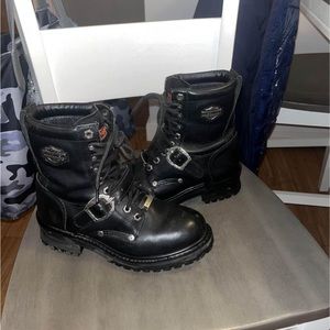 Women’s black Harley Davidson boots size 8 (7.5)